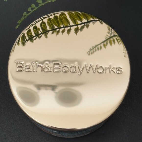 BBW Dressed In White Bath & Body Works 3 Wick Candle - Picture 8 of 10